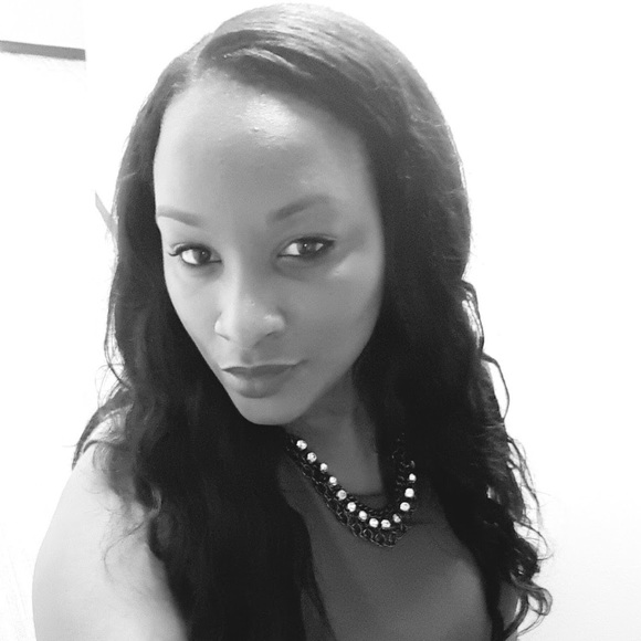 Meet your Posher, Ketsia - Picture 1 of 1